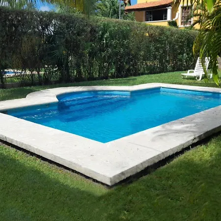 La Maison Bleue